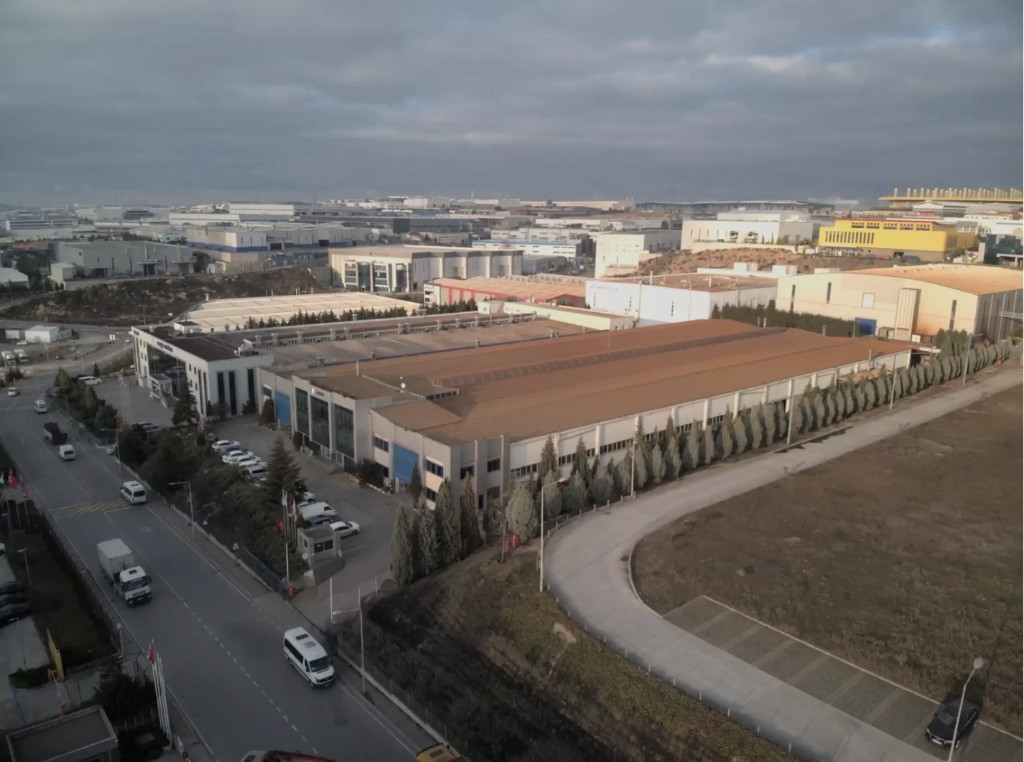 2. Parlak Çelik Fabrikası